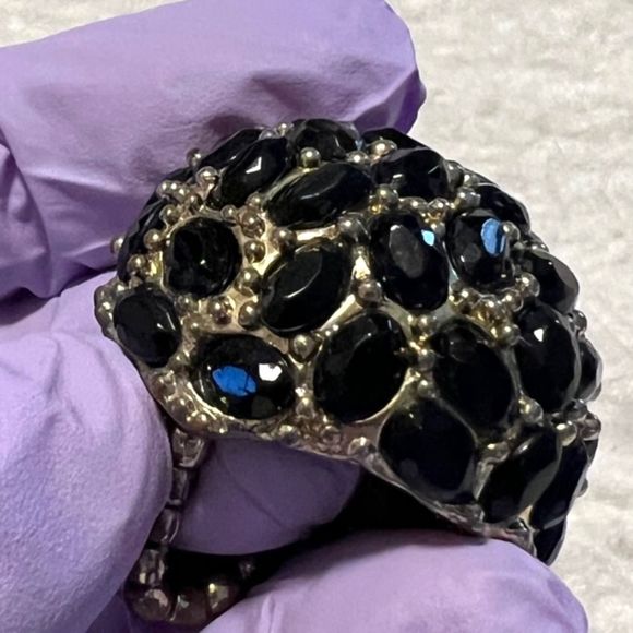 VINTAGE Black Glass Stone Large Dome Shape Gold Tone Stretch Band Statement Ring - Picture 4 of 9